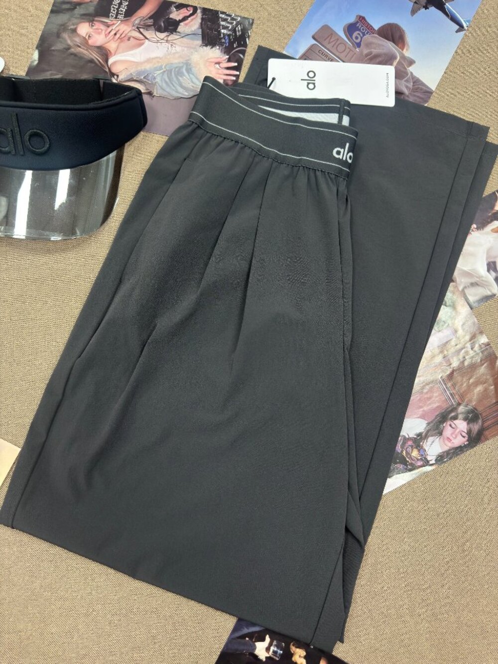 ALO Yoga🎍Suit Up Trouser Dark Grey Regular 30" Inseam Travel Wide Leg Pants🎐 - Picture 8 of 8